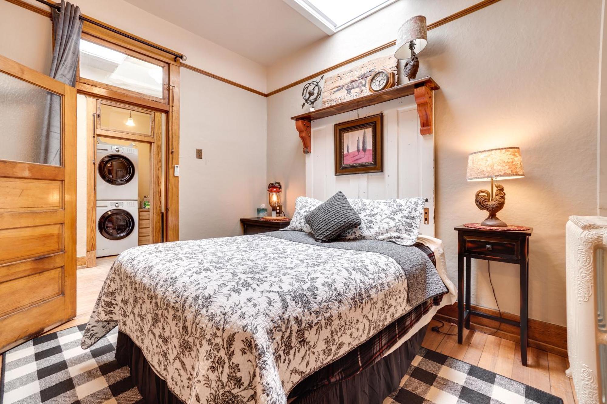 Vintage Downtown Laramie Apartment With Deck! Buitenkant foto